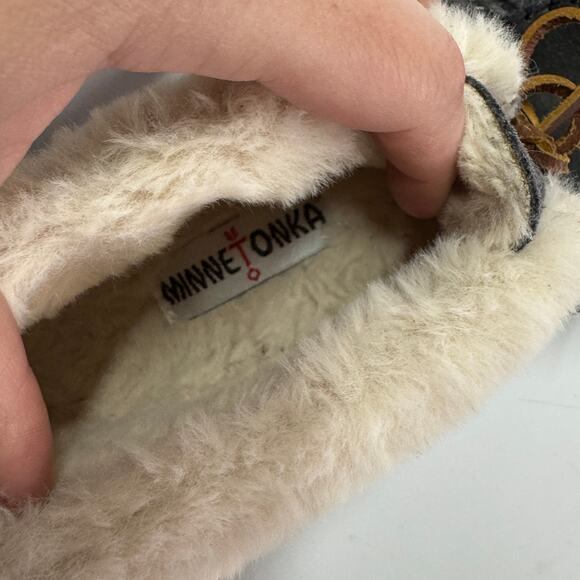 Minnetonka Loafers Womens 8 Grey Pile‎ Lined Slip On Leather Moccasins - Picture 6 of 8